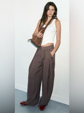 ZARA  PLEATED BALLOON PANTS